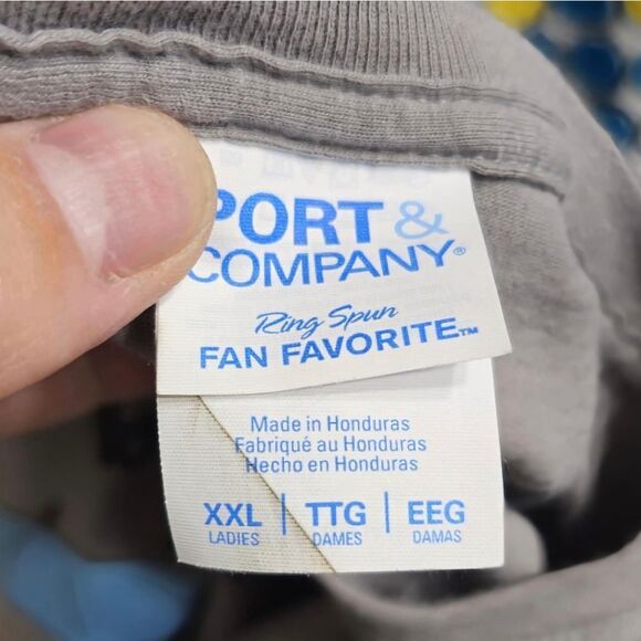 NWOT! Dr. Seuss "Be Kind" Tee - Picture 6 of 8